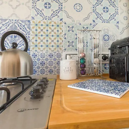 Mediterraneo Bed & Breakfast *